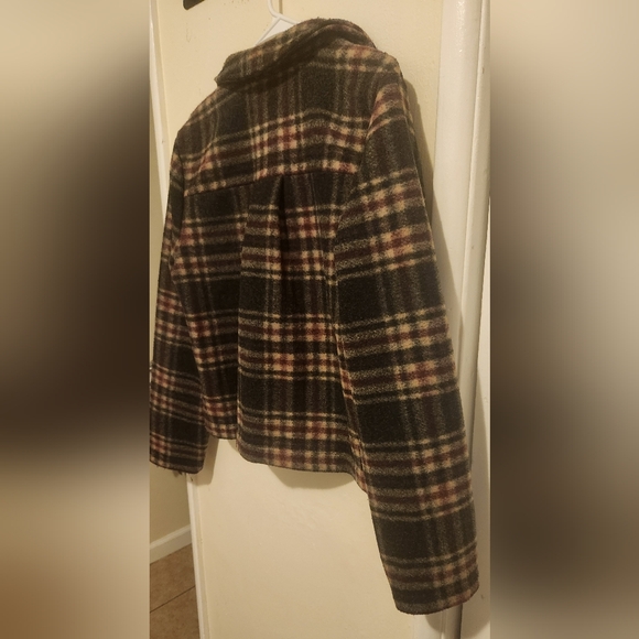 Plaid Cropped Jacket - Picture 7 of 7